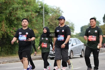 Runner Photo 4084389