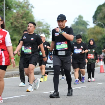 Runner Photo 4084392