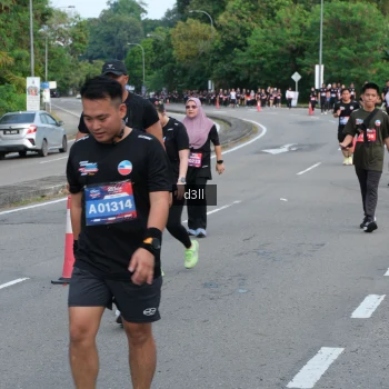 Runner Photo 4085415