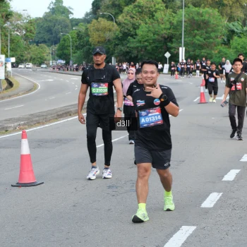 Runner Photo 4085417