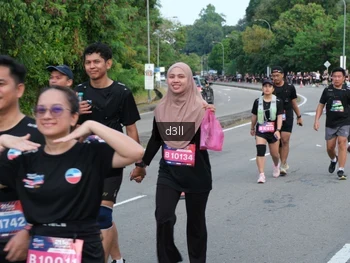 Runner Photo 4085421