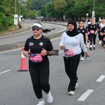 Runner Photo 4085453