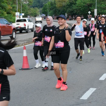 Runner Photo 4085459