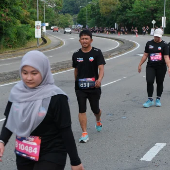 Runner Photo 4085470
