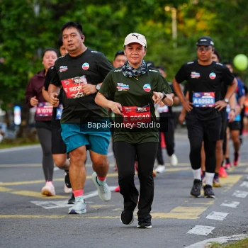 Runner Photo 4085634