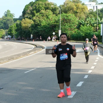 Runner Photo 4086405