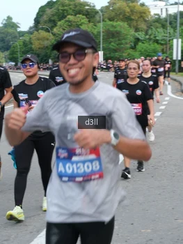 Runner Photo 4087342