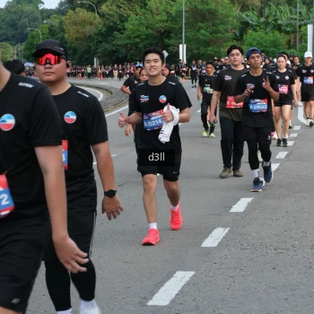 Runner Photo 4087459