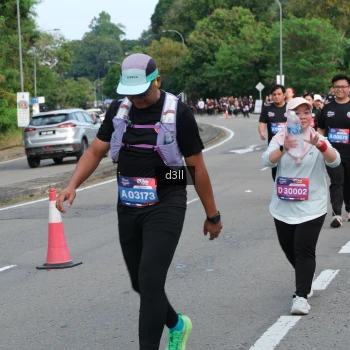 Runner Photo 4087596