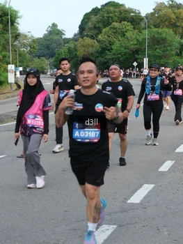 Runner Photo 4087623