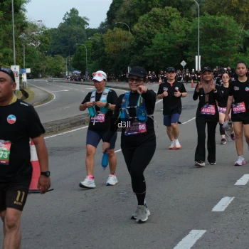 Runner Photo 4087624