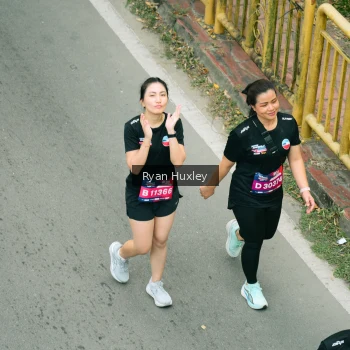Runner Photo 4090146