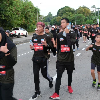 Runner Photo 4090473