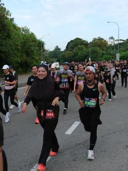 Runner Photo 4091059