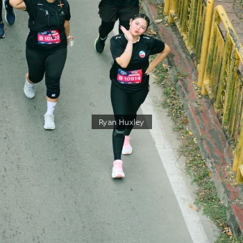 Runner Photo 4091619