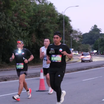 Runner Photo 4091675
