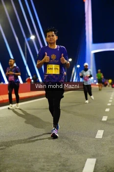 Runner Photo 4092143