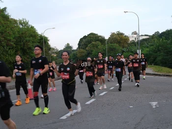 Runner Photo 4093063
