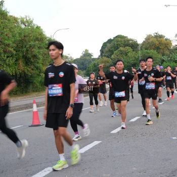 Runner Photo 4093086