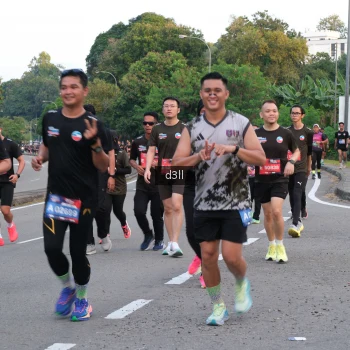 Runner Photo 4093200
