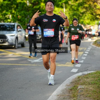 Runner Photo 4093376
