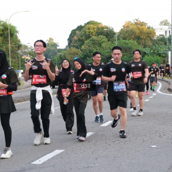 Runner Photo 4093425