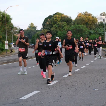Runner Photo 4093450