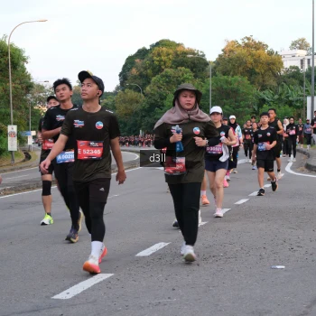 Runner Photo 4093453