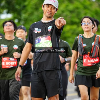 Runner Photo 4093655