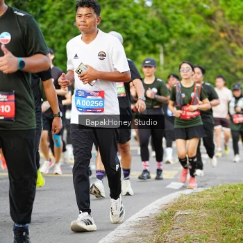 Runner Photo 4093667
