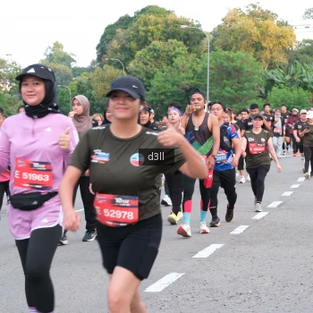 Runner Photo 4093669