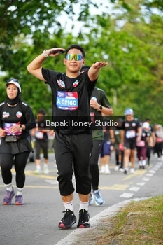 Runner Photo 4093686
