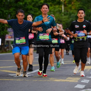 Runner Photo 4093773