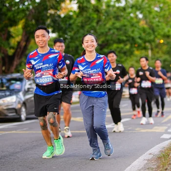 Runner Photo 4093787