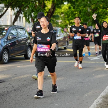 Runner Photo 4093999