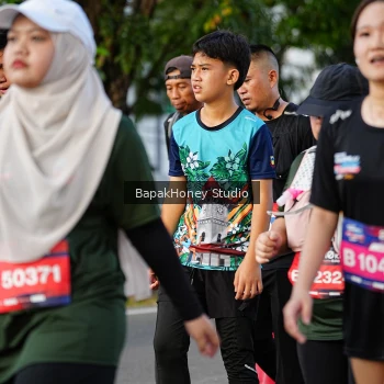 Runner Photo 4094035