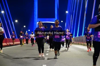 Runner Photo 4094453