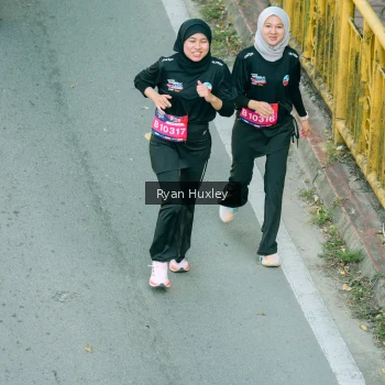 Runner Photo 4094705