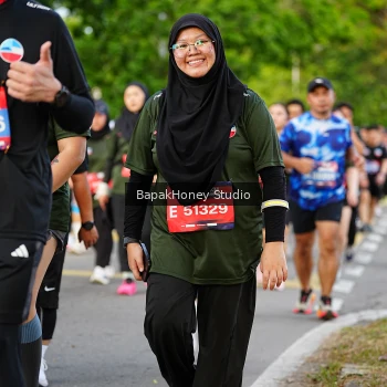 Runner Photo 4095037