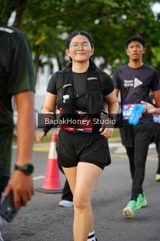 Runner Photo 4095055