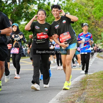 Runner Photo 4095067
