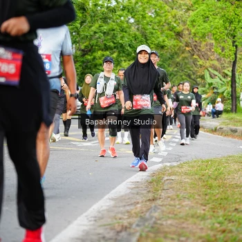 Runner Photo 4095073