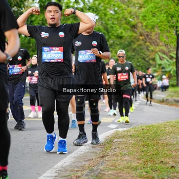 Runner Photo 4095077