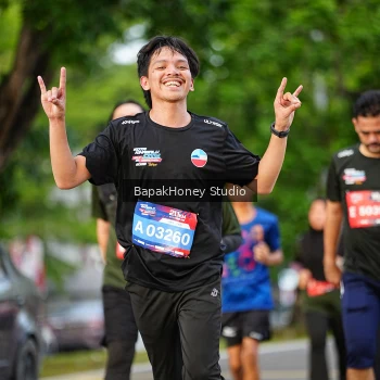 Runner Photo 4095086