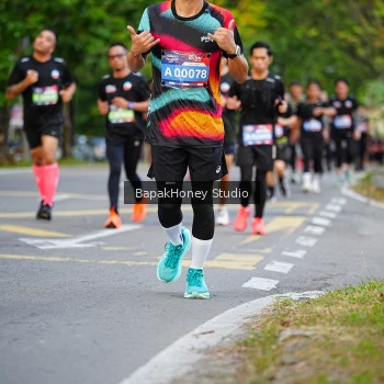 Runner Photo 4095130