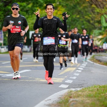 Runner Photo 4095135
