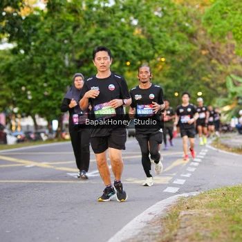 Runner Photo 4095145