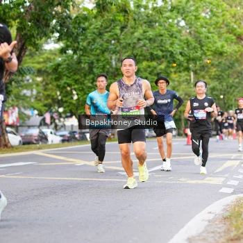 Runner Photo 4095166