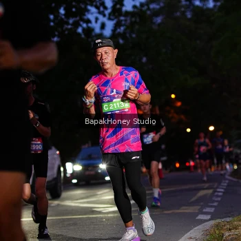 Runner Photo 4095240