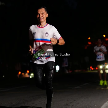 Runner Photo 4095250